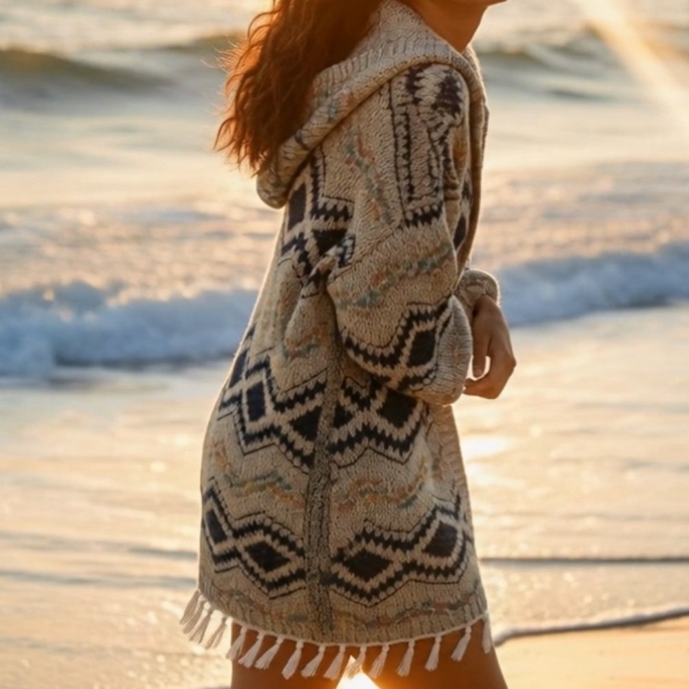 Orange Fashion Village NWT Hooded Geometric Knit Swim Cover-Up Size Small - Picture 5 of 7